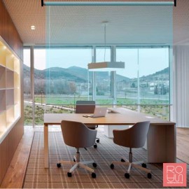 Mampara suspesa enrotllable elèctrica