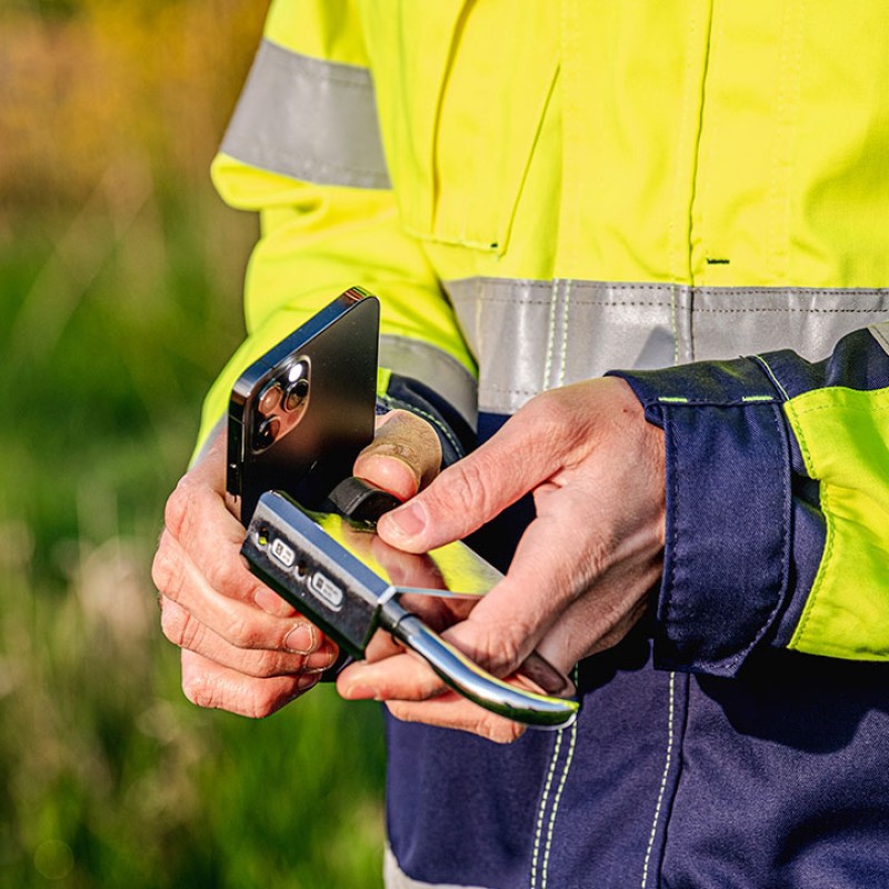 Cadenat/Candau intel·ligent per apertura amb mòbil